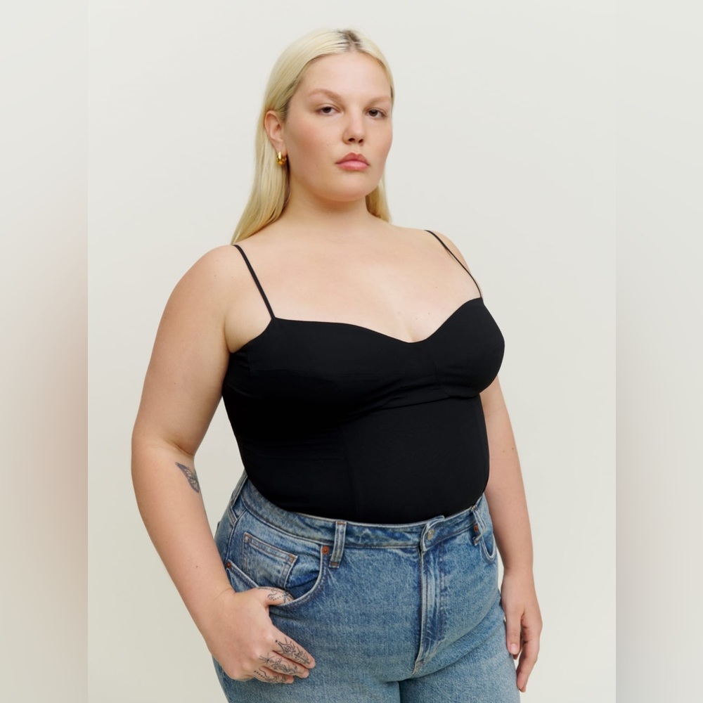 NWT Reformation Liza Top Es in Black